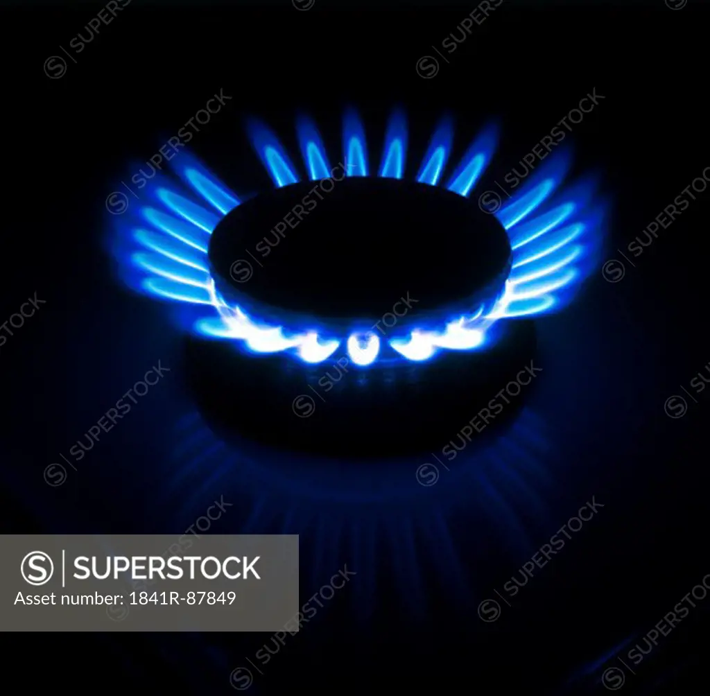 Gas cooking ring with blue flame