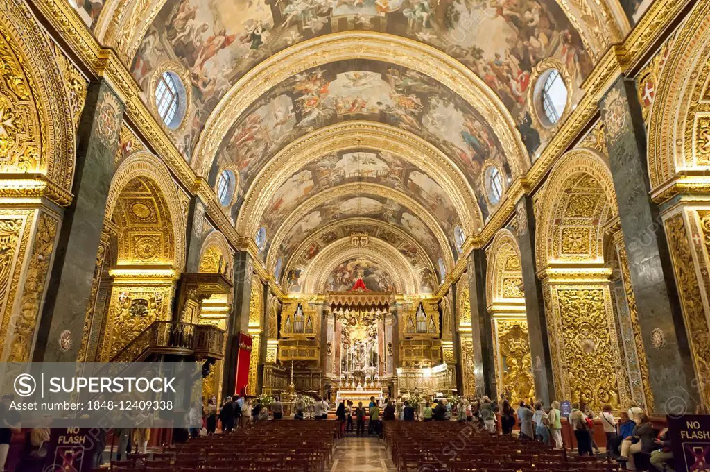 Baroque church, ornately decorated interior, golden decorations and ceiling paintings, nave, St. John's Co-Cathedral, Order of the Knights of Malta, V...