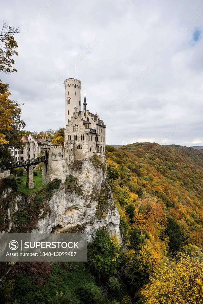 Schloss Lichtenstein castle, Honau, Swabian Jura, Baden-Württemberg, Germany