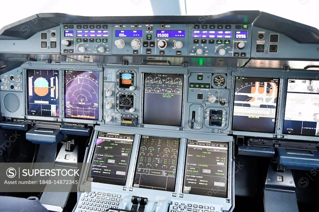 Instruments, Cockpit, Airbus, A380-800, Lufthansa