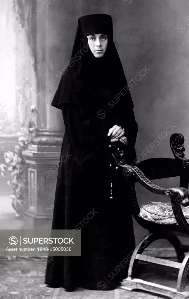 Nun, 1920s, Germany