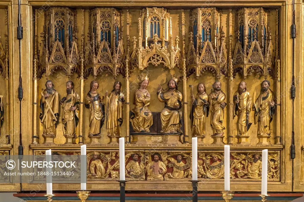 Gothic winged altar, depiction of the Coronation of Mary as Queen of Heaven in the presence of saints, Protestant-Lutheran parish church St. Jacobi, G...