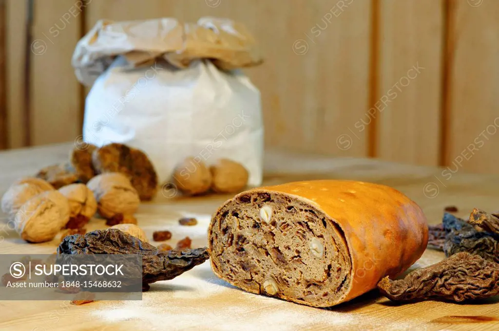 Fruitcake, fruit bread