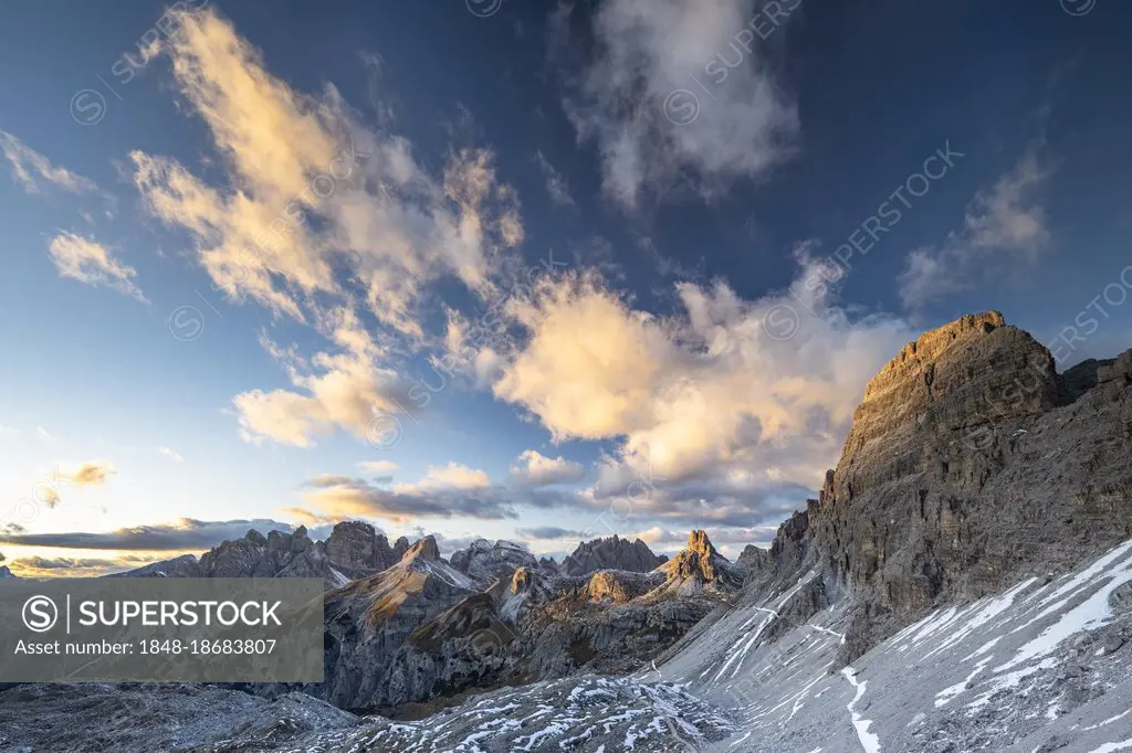 View from the Three Peaks Hiking Trail, Three Peaks Hut, Dolomites, South Tyrol, Trentino-Alto Adige, Italy, Europe