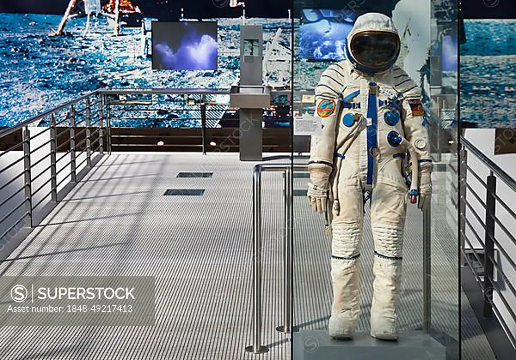 A complete history of space suits