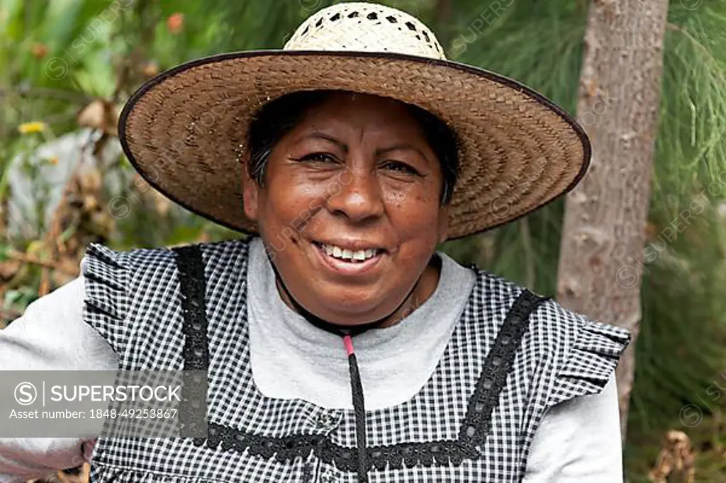 Mexican woman with hat, Xochimilco, Mexico City, Distrito Federal, Mexico, Central America