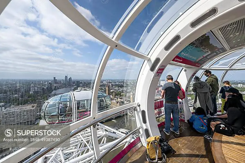 Tourists, London Eye cabin, London, England, United Kingdom, Europe