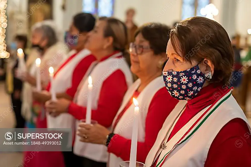 Detroit, Michigan, A mass at Holy Trinity Catholic Church in