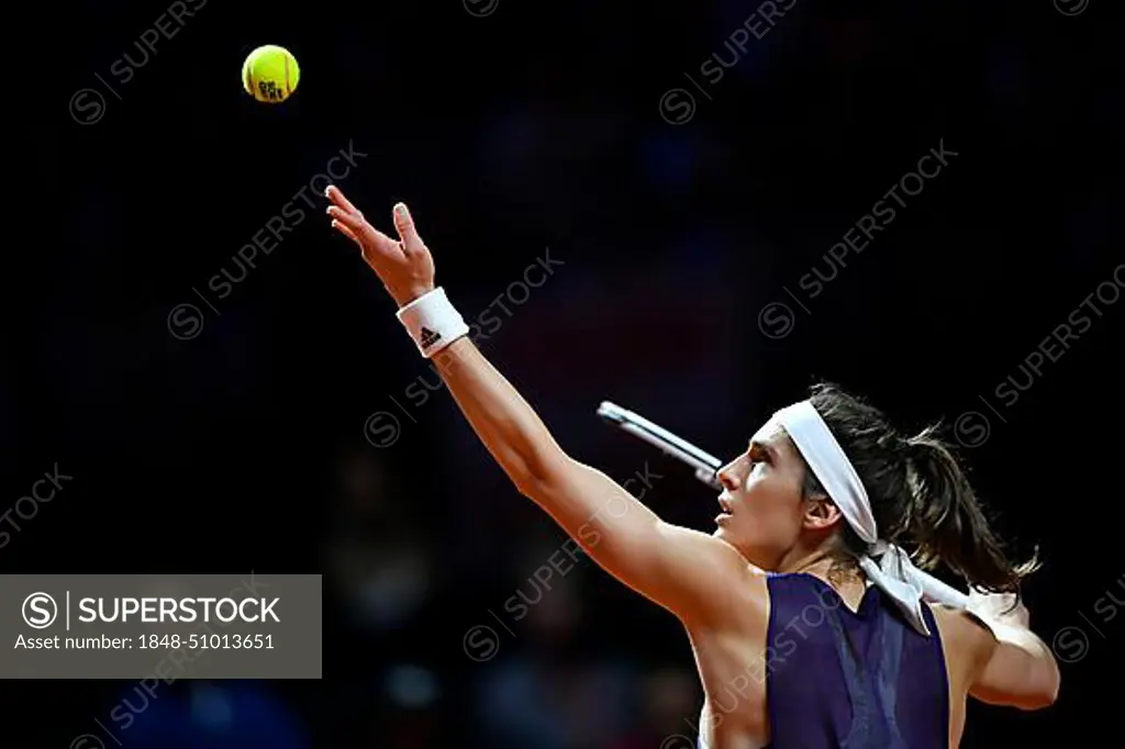 Tennis player Andrea Petkovic, Germany, serve, Porsche Arena, Stuttgart, Baden-Wuerttemberg, Germany, Europe