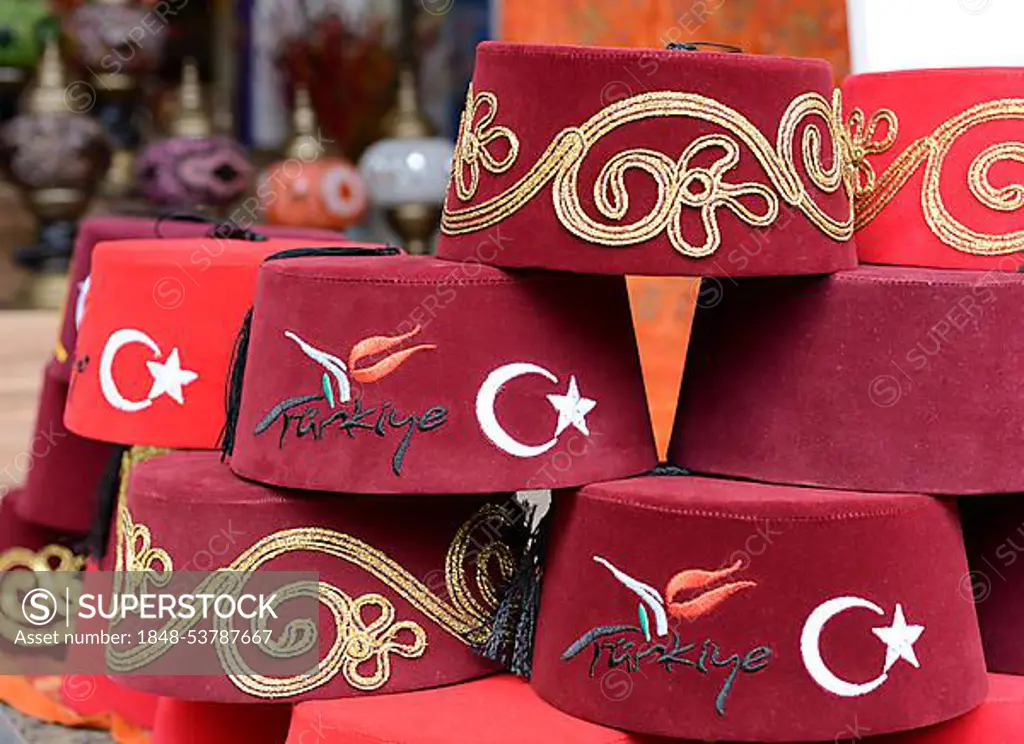 Fez, traditional Turkish head-covering, as souvenirs, souvenir stand, Istanbul, Istanbul Province, Turkey, Asia