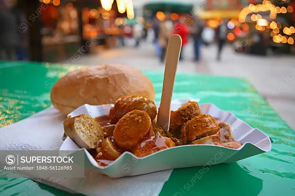 Currywurst and buns, Christmas market, Buns, Germany, Europe