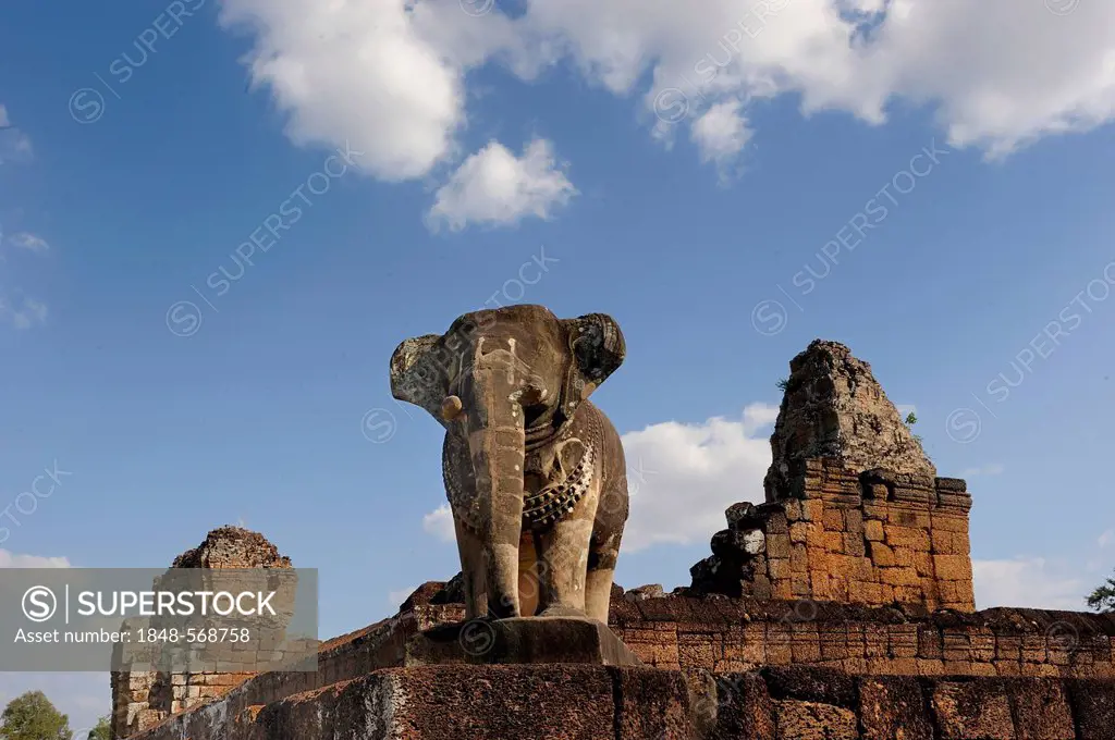 Elephant statue made of stone at the Pre Rup temple in the Angkor Wat temple complex, Siam Reap, Cambodia, Southeast Asia