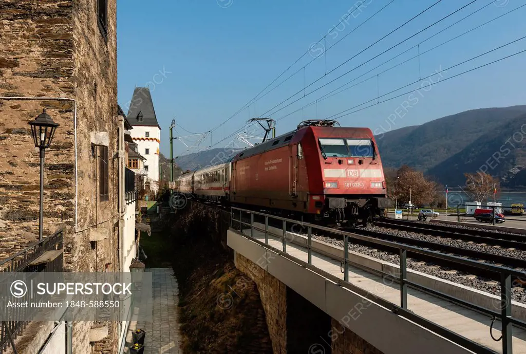 German Intercity train passing through Bacharach, Upper Middle Rhine Valley, UNESCO World Heritage Site, Rhineland-Palatinate, Germany, Europe