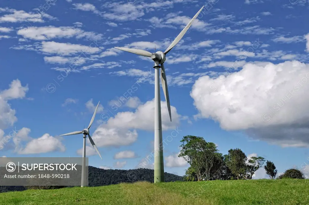 Windy Hill Wind Farm, Windy Hill Volcano, Ravenshoe, Highway 1, Queensland, Australia