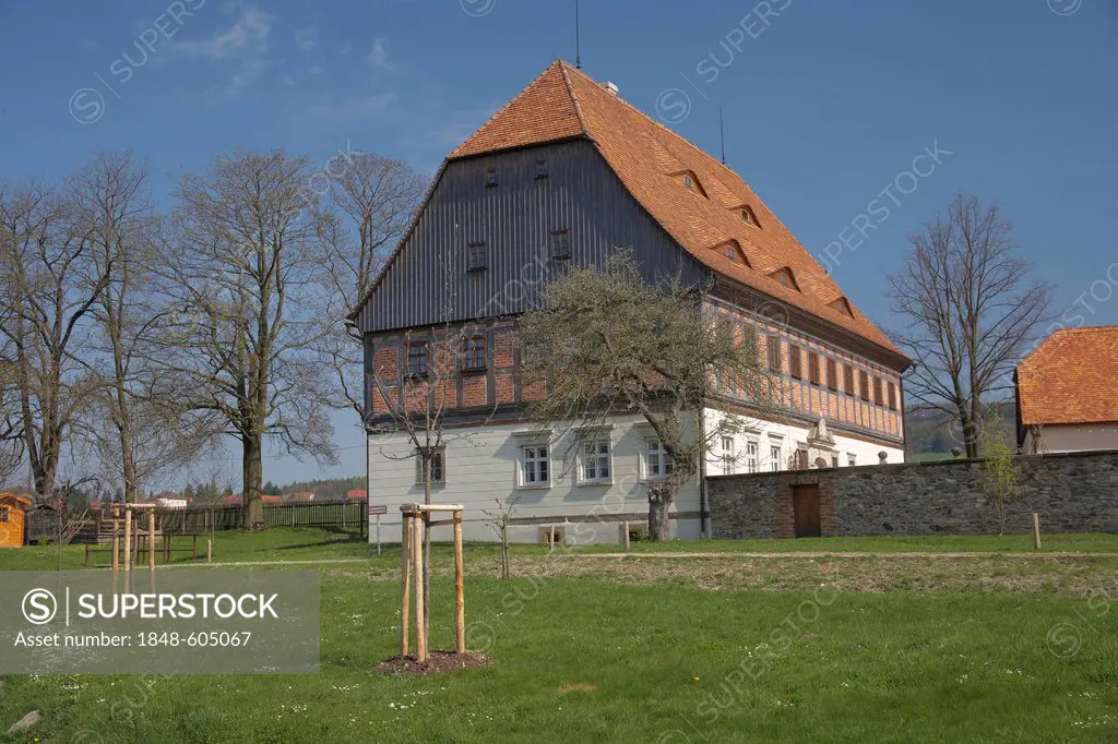 Faktorenhaus, traditional half-timbered house, register office, museum, tourist information, cottage garden, farm, Eibau, Saxony, Germany, Europe