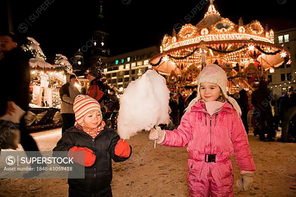 The Striezelmarkt, which has been held since 1434, is the oldest Christmas market in Germany and takes place on the Altmarkt. In 2009 the market was redesigned, a special landmark is for example the world's largest candle arch