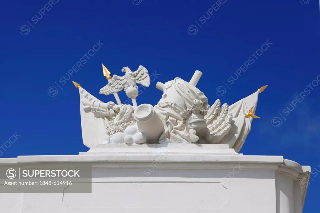 Statue on the castle walls, Bratislavsky Hrad, Bratislava Castle, Bratislava, Slovak Republic, Europe