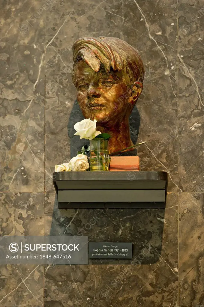 Bronze bust of Sophie Scholl by Nikolai Tregor, White Rose memorial, opponent of the Third Reich, Lichthof, atrium of the LMU, Ludwig Maximilian Unive...