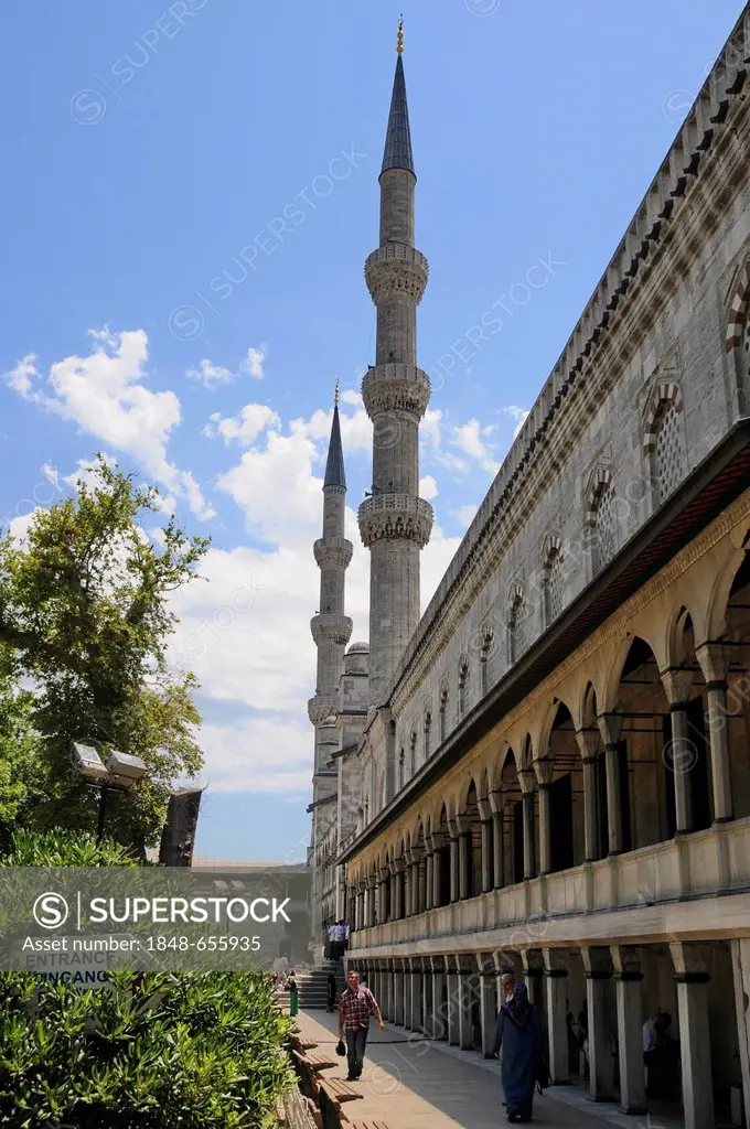 Sultan Ahmed Mosque or Blue Mosque, historic town centre, Istanbul, Turkey, Europe