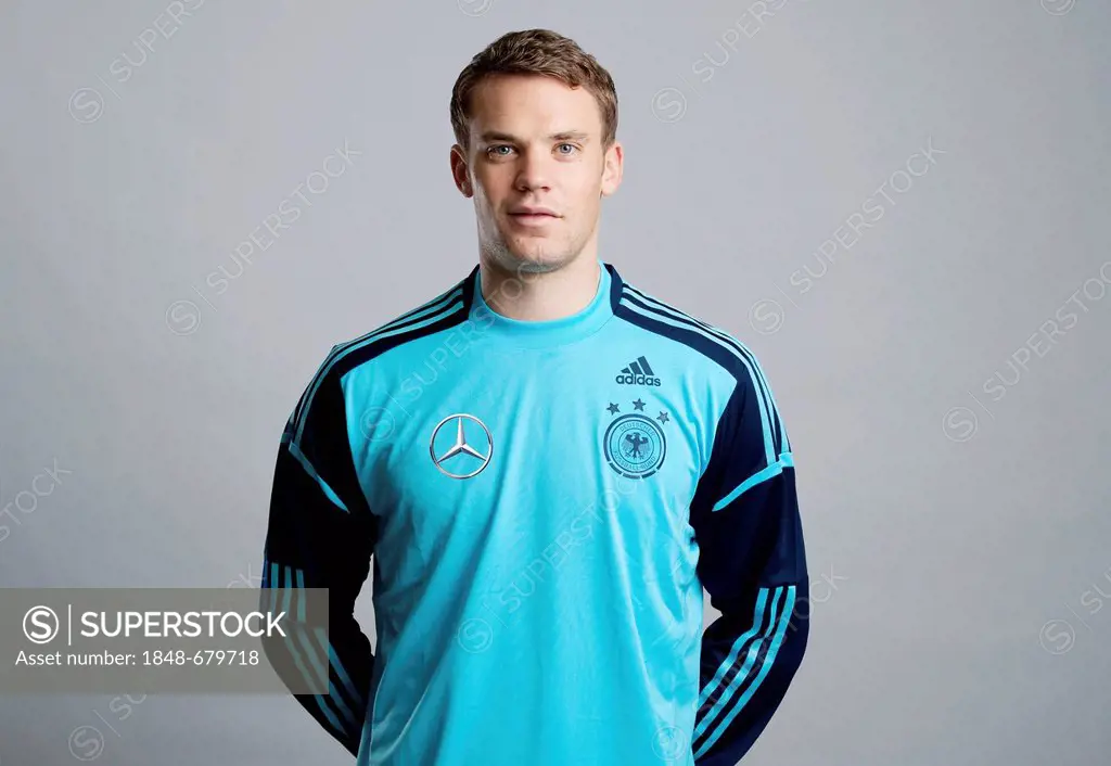 Goalkeeper Manuel Neuer, at the official portrait photo session of the German men's national football team, on 14.11.2011, Hamburg, Germany, Europe