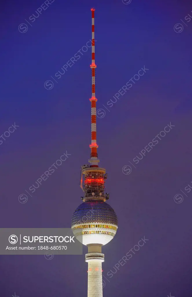 Night view, TV tower, spire and antenna systems, Mitte district, Berlin, Germany, Europe