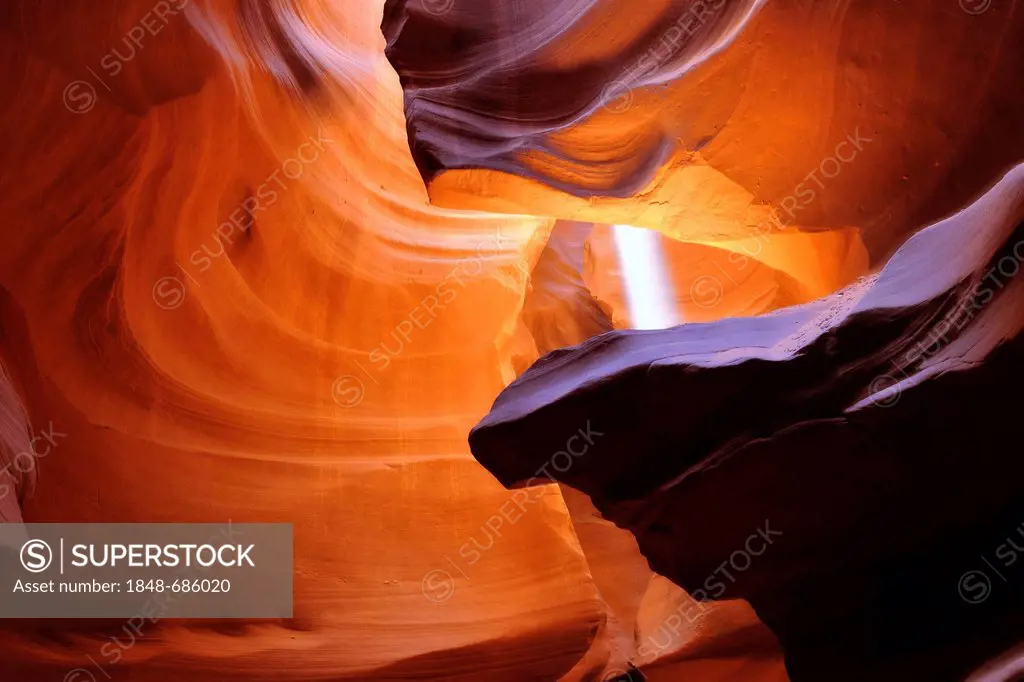 Beam of light, red sandstone of the Moenkopi formation, rock formations, colours and textures in the Upper Antelope Slot Canyon, Page, Navajo Nation R...