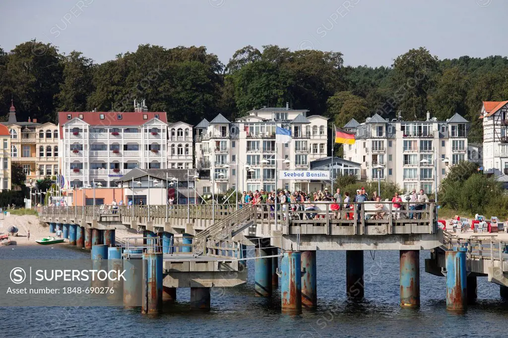 Townscape with pier, Heringsdorf seaside resort, Kaiserbad, Usedom, Baltic Sea, Mecklenburg-Western Pomerania, Germany, Europe