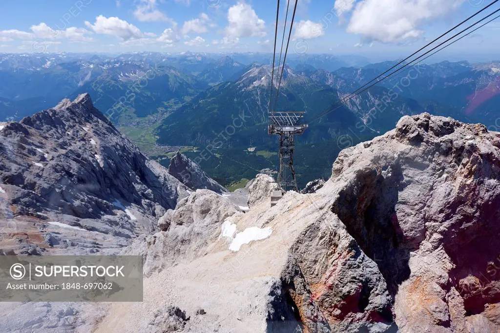 View from the gondola of Zugspitze railway just in front of the railway station, Mt Zugspitze, Ehrwald Upper Bavaria, Bavaria, Germany, Europe