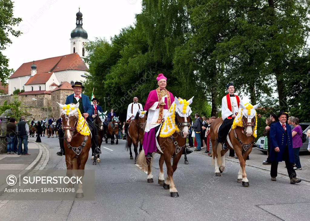 Koetztinger Pfingstritt, one of the largest mounted religious processions in Europe, at Pentecost, Bad Koetzting, Bavaria, Germany, Europe, PublicGrou...