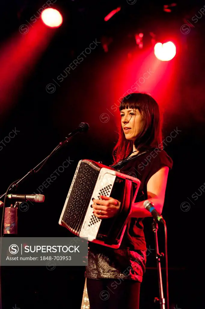 Canadian singer songwriter Wendy McNeill, live at the Schueuer concert hall, Lucerne, Switzerland, Europe