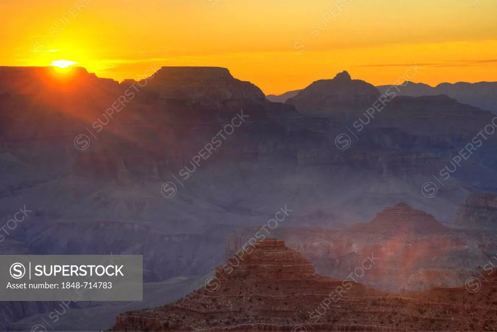 View of Vishnu Temple at sunrise from Yavapai Point, Wotan's Throne, Desert Palisades, Comanche Point, dawn, Grand Canyon National Park, South Rim, Ar...