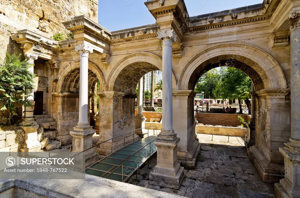 Hadrian's Gate or Gate of Hadrian, in honour of the Roman Emperor Hadrian, built in 130 AD, Kaleici district