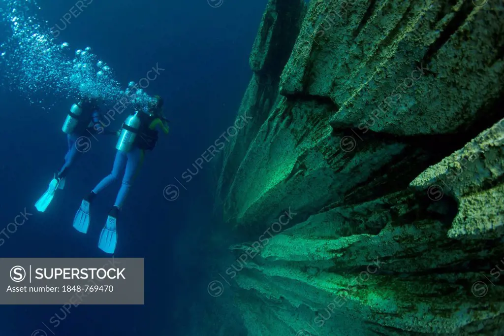 Scuba divers in Barracuda Lake