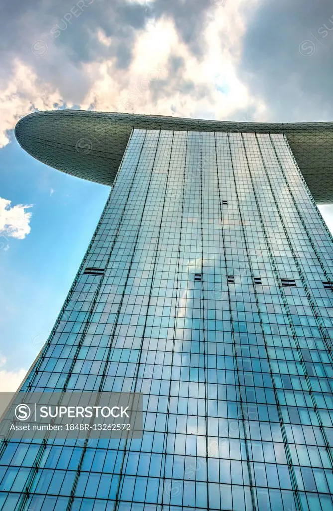 Futuristic Marina Bay Sands Hotel by architect Moshe Safdie, Marina Bay, Downtown Core, Singapore