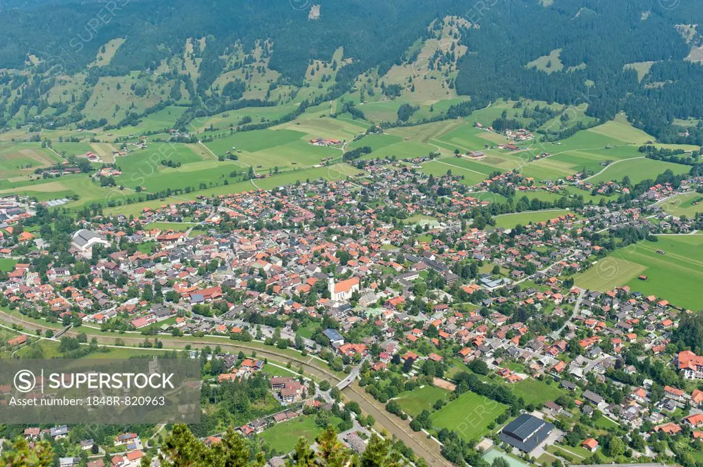 View of Oberammergau, Bavarian Alps, Oberammergau, Upper Bavaria, Bavaria, Germany