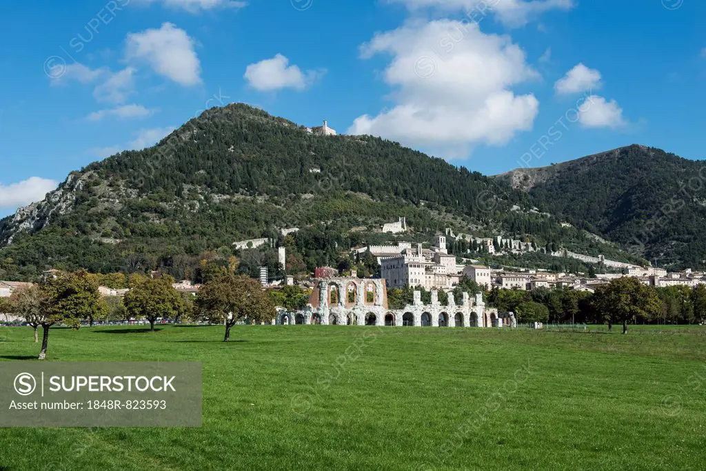 Historic town of Gubbio with Monte Ingino and the Roman theatre, Gubbio, Province of Perugia, Umbria, Italy