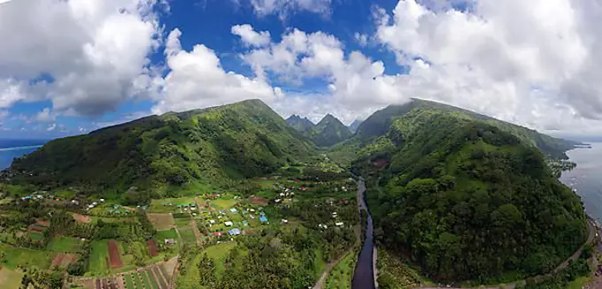 Panorama, Aerial view, In front Taiarapu Peninsula with houses of Taurita Village and Vaitepiha River, in the back Taiarapu Valley, Tahiti-Iti, Society Islands, Leeward Islands, French Polynesia, Oceania