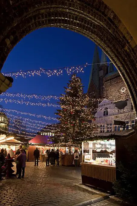 Christmas market in the Hanseatic City of Luebeck, Germany, Europe