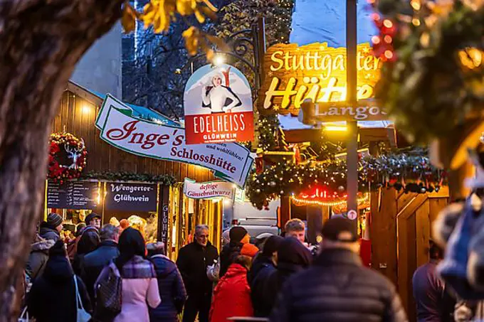 Christmas market in the city centre, Christmas illuminated mulled wine stand, Stuttgart, Baden-Wuerttemberg, Germany, Europe