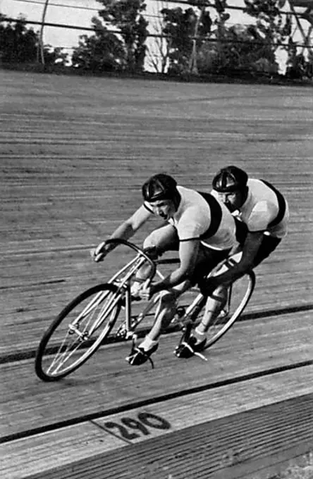 Cycling, track competition, Ernst Ihbe and Charly Lorenz won a gold medal for Germany in the two-seater race