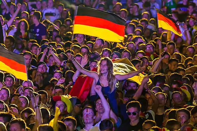 DEU Sachsen Dresden Public Viewing in Dresden Public Viewing on the banks of the Elbe in Dresden on the grounds of the Filmnaechte am Elbufer, when the matches from Brazil are broadcast on the big screen, thousands of fans cheer for their team and experience the victory of the DFB Elf