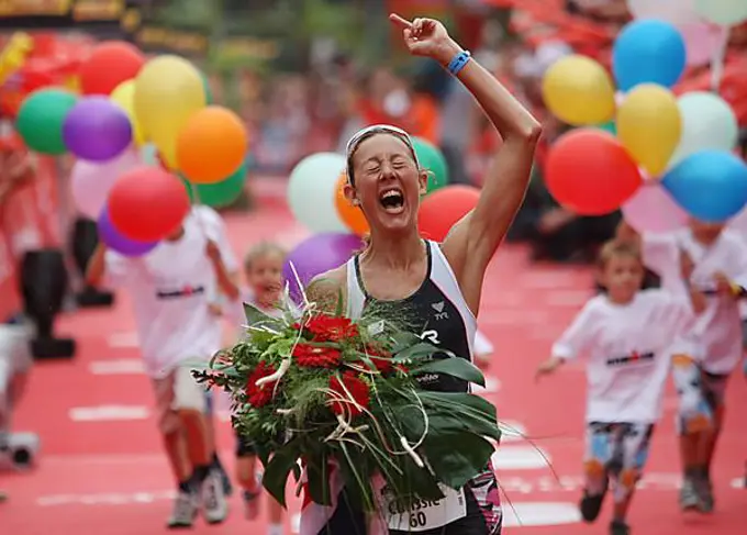 Chrissie Wellington, GBR, crossing the finish line, Ironman Europe 2008, Hochstadt, Frankfurt, Hesse, Germany, Europe