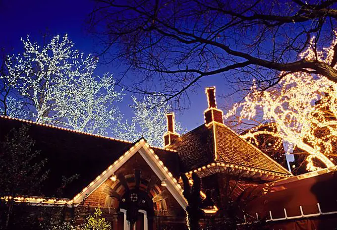 Traditional restaurant Tavern on the Green, Christmas illumination, Central Park, New York City, USA, North America