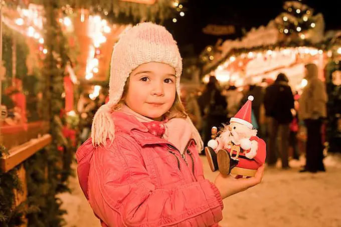 The Striezelmarkt, which has been held since 1434, is the oldest Christmas market in Germany and takes place on the Altmarkt. In 2009 the market was redesigned, a special landmark is for example the world's largest candle arch