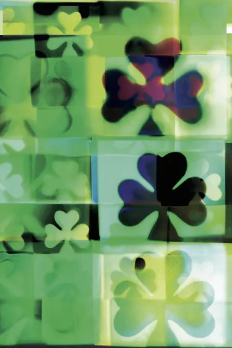 Overlapping four leaf clover