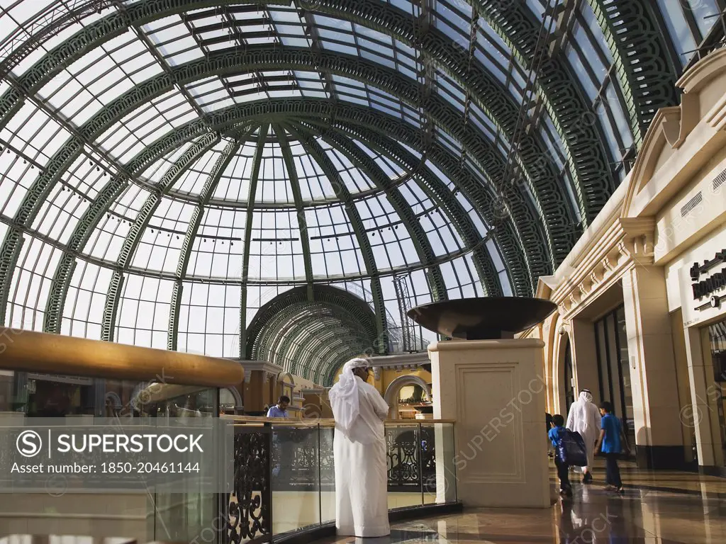 United Arab Emirates, Dubai, Shoppers at Dubai MALL.l