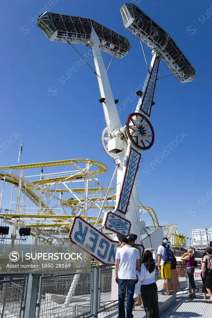 16x24 Bicycle at Brighton Pier good