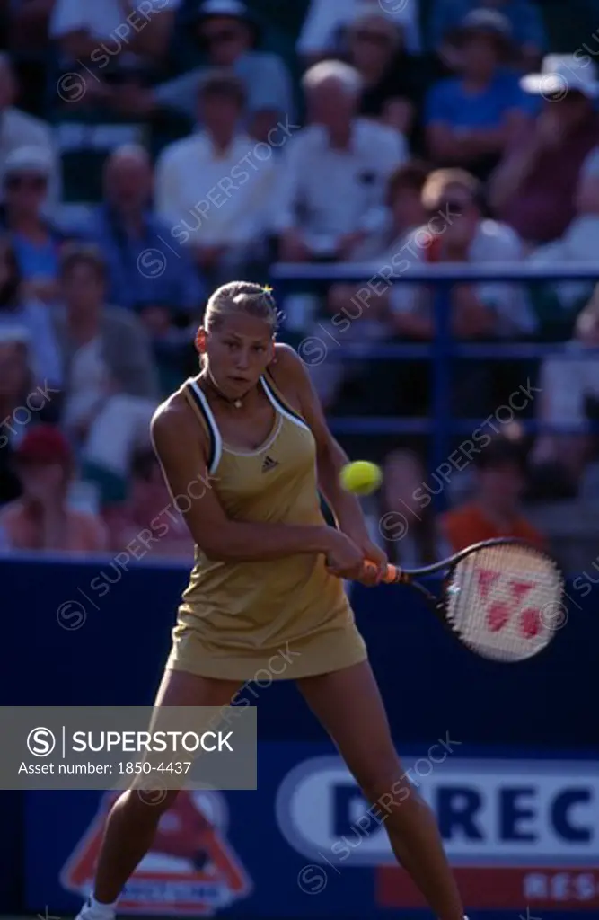 Sport , Ball Games, Tennis , Anna Kournikova Competing At Wimbledon