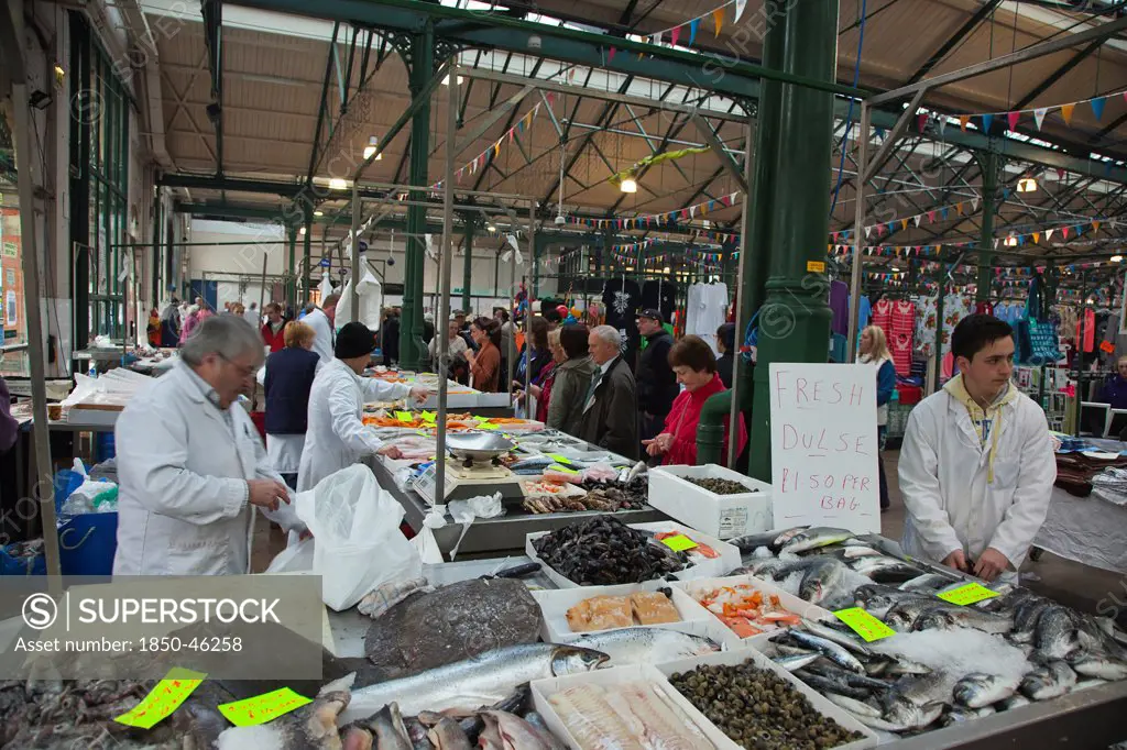 Ireland, North, Belfast, St Georges Market, fresh fish display with Dulse seaweed for sale.