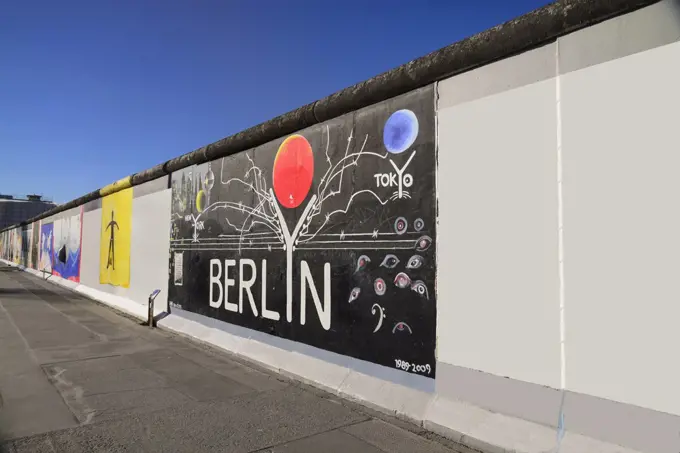 Germany, Berlin, The East Side Gallery, a 1.3  km long section of the Berlin Wall, mural with the word Berlin prominently displayed. 